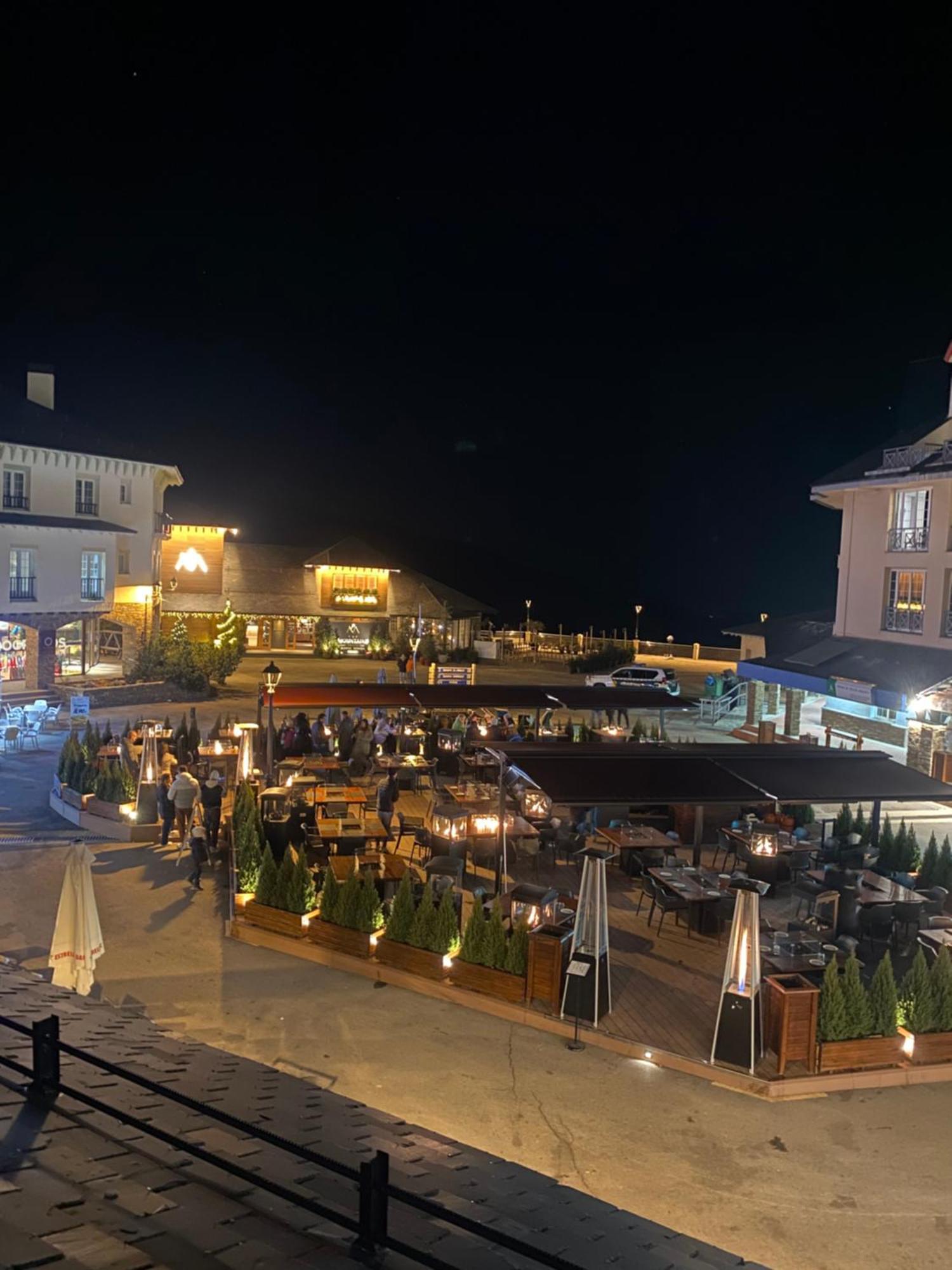 Apartamento Alpino Plaza De Andalucia A Pie De Pistas Sierra Nevada Dış mekan fotoğraf